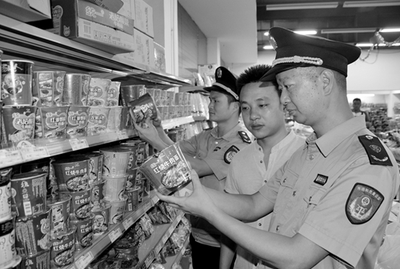 江西省于都县市场监管局成立飞行检查小组进行随机抽查