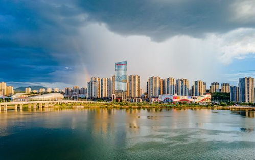 江西于都南边降雨北边晴