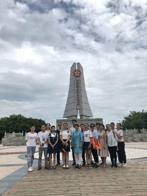 小面人工智能教育走进于都县仙下乡上方荣联希望小学